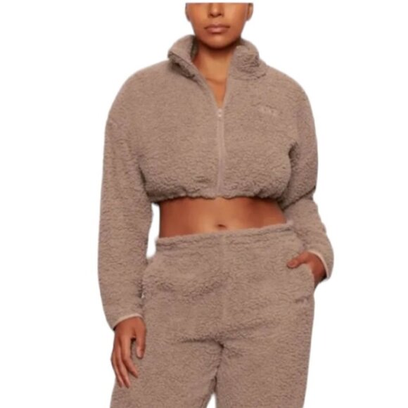 SKIMS 3X Teddy High Pile Fleece Crop Zip Jacket in Desert NWT MSRP $88 - Picture 2 of 6
